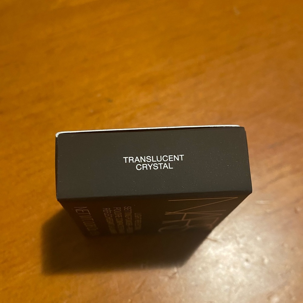 NARS Light Reflecting Setting Powder - Pressed - Picture 8 of 16